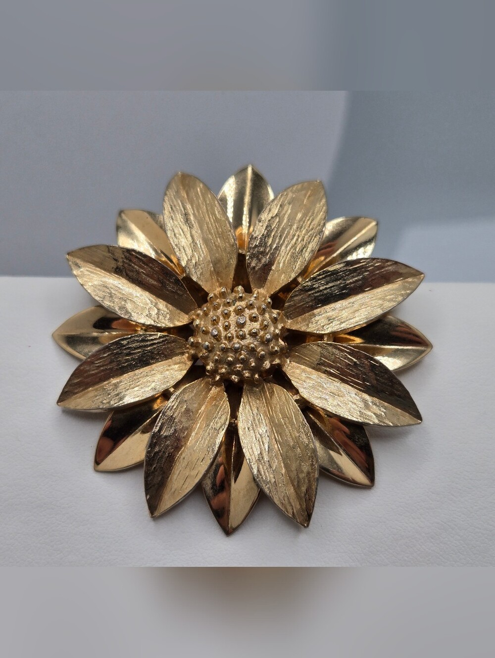 Vintage Sarah Coventry “Satin Petals” Gold Tone Flower Brooch Signed Canada